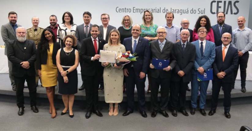 Câmara faz sessão em homenagem aos 40 anos da Subseção da OAB