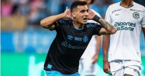 Futebol: Grêmio bate o Goiás de virada no Brasileirão