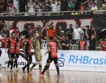 Futsal: Joinville supera Tubarão na semifinal do estadual