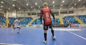 Futsal: Tubarão bate Joinville na ida das semis do estadual