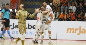 Futsal: Jaraguaense fica com o prêmio de craque do mês na LNF