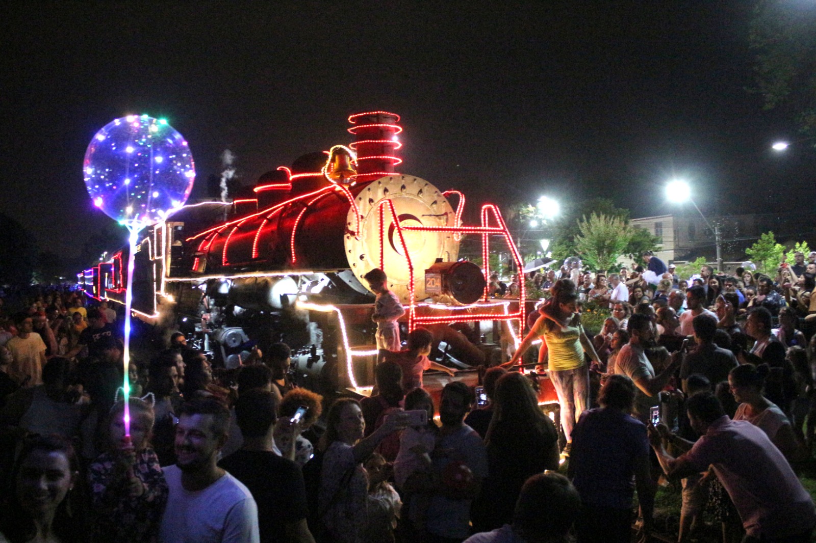 Maria Fumaça iluminada passará nesta quarta-feira por Jaraguá do Sul