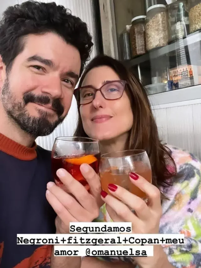 Paola Carosella e namorado juntos em show de Paul McCartney.