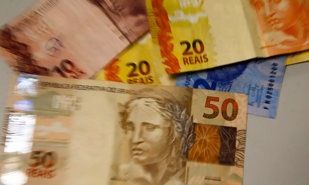 bpc salário imposto
