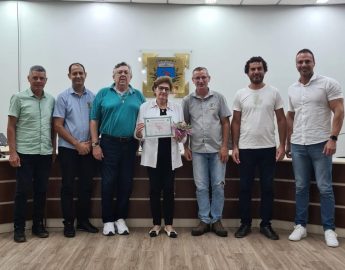 Câmara reconhece serviço voluntário de Melânia Campos