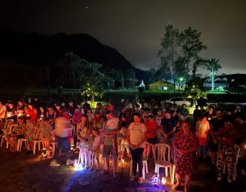 Rio da Luz celebra Adventnacht com caminhada das lanternas