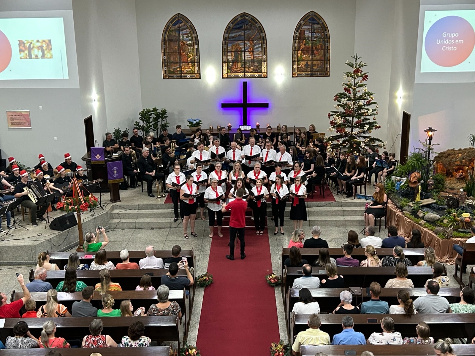 Noite musical na Paróquia Cristo Salvador emociona o público