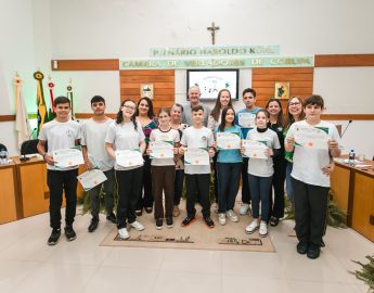 Câmara Jovem diploma e dá posse aos vereadores para 2024 