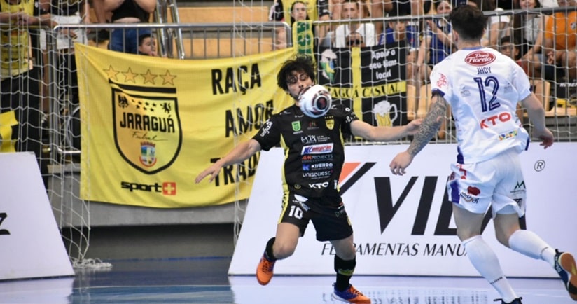 Futsal: Jaraguá faz clássico contra Joinville pela final do estadual na Arena