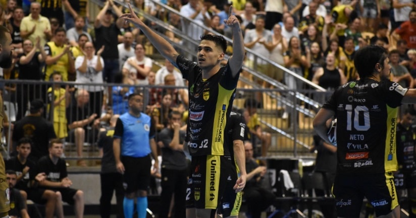 Futsal: Assista aos gols da partida entre Jaraguá e Joinville