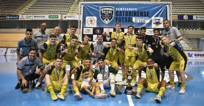 Futsal: Jaraguá sub-18 supera Criciúma e é campeão inédito do estadual