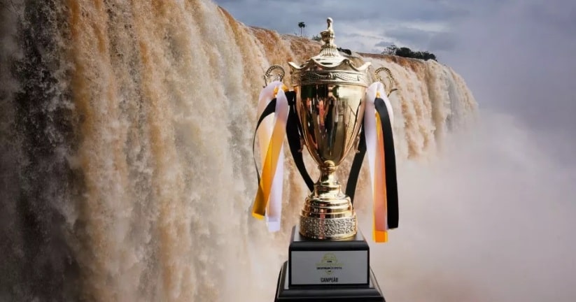 Futsal: Taça do mundial é apresentada nas Cataratas do Iguaçu