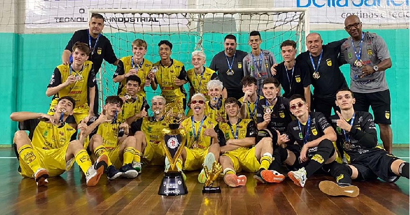Futsal: Jaraguá sub-16 é campeão estadual em Blumenau
