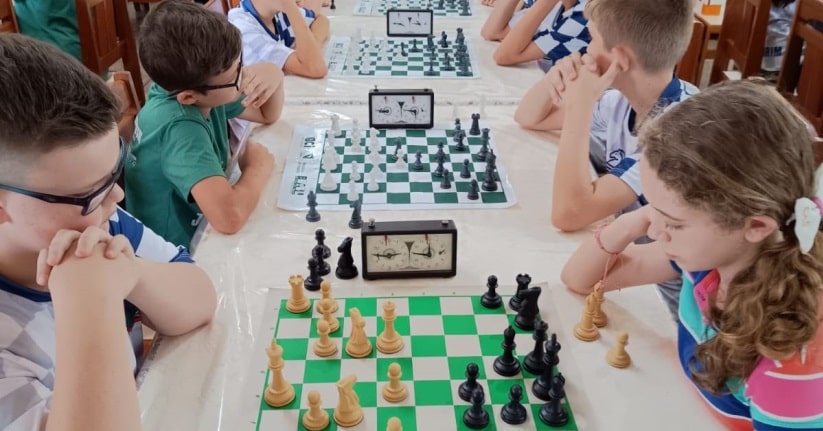 Catarinenses disputam o Mundial Juvenil de Xadrez na Geórgia - Guararema  News