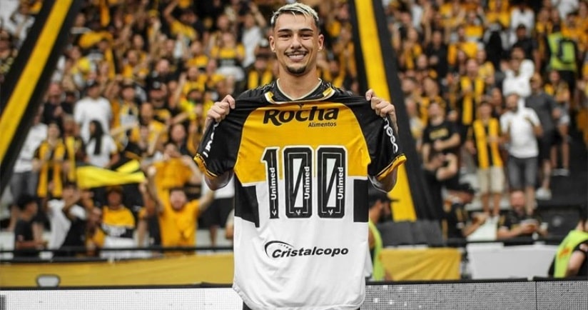 Futebol: Após completar 100 jogos, Claudinho renova contrato com o Criciúma