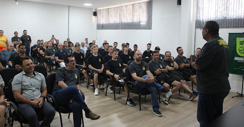 Jaraguá Futsal apresenta elenco, comissão técnica e inicia a pré-temporada