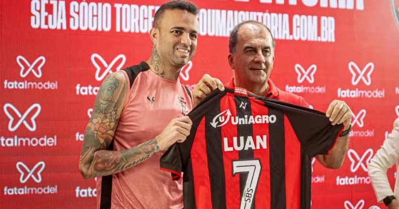 Futebol: Ex-Grêmio e Corinthians, Luan é apresentado no Vitória