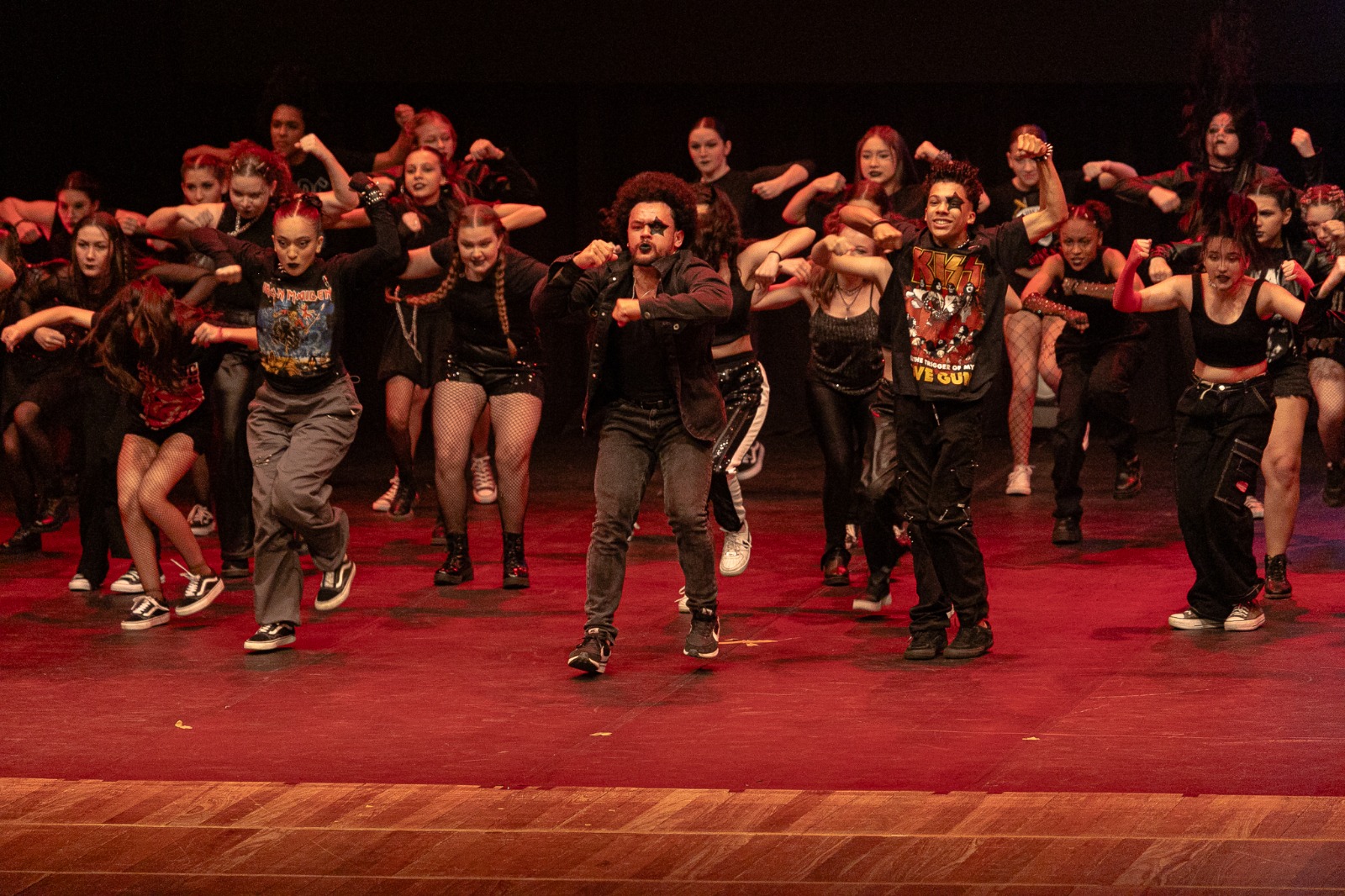 Grupo de dança busca apoio para representar o Brasil no Mundial