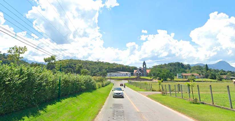 Acostamento no acesso à Vila Chartres é reivindicado