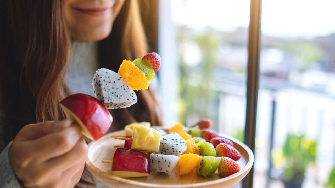 Estudo descobre fruta capaz de melhorar a saúde mental em 4 dias
