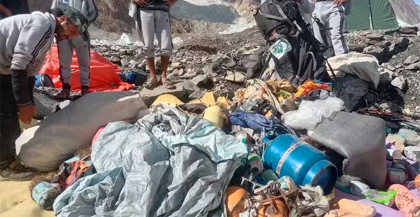 ‘Trilha do papel higiênico’: Monte Everest está se tornando o lixão a céu aberto mais alto do mundo, alertam especialistas