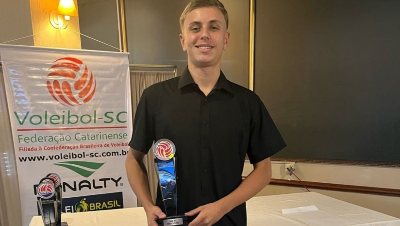 Vôlei: Jaraguaenses ganham troféus nos destaques de 2023