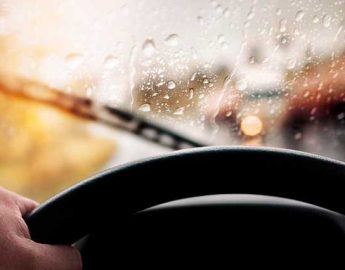 Dirigir na chuva? Veja como deixar a condução na chuva mais fácil e segura