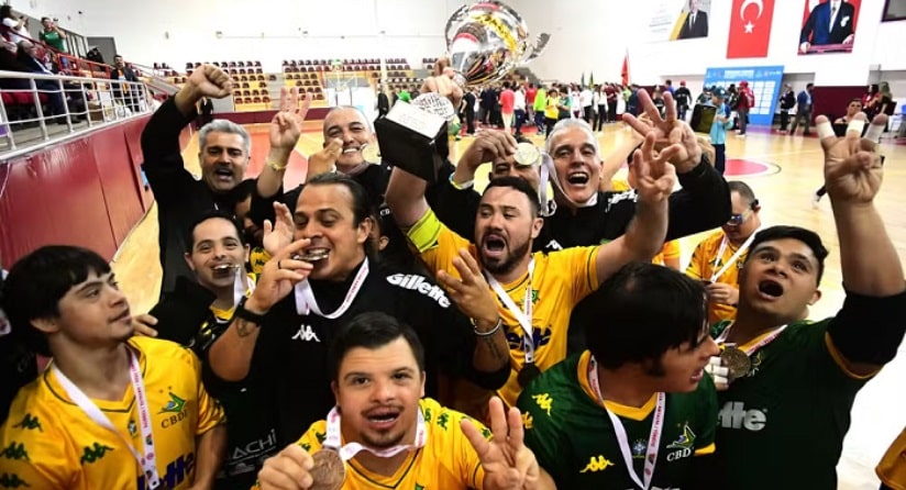Futsal: Brasil é tricampeão invicto da Copa do Mundo down