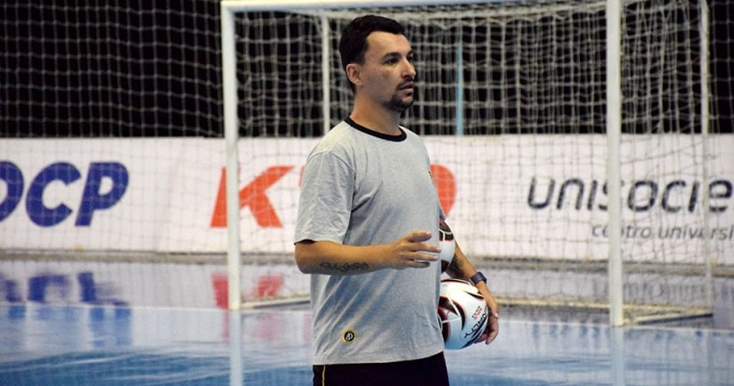 Futsal: Fernando Oliveira explica saída do Jaraguá