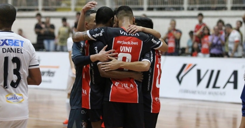 Futsal: Joinville supera Carlos Barbosa em amistoso