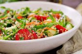 Receita Saudável: Salada de Quinoa com Abacate e Tomate Cereja – Simples e Deliciosa!