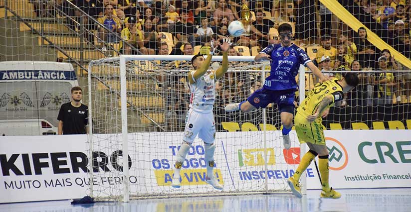 Jaraguá segue com série de vitórias na Liga Nacional de Futsal