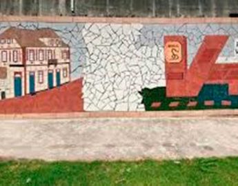 Artista conclui montagem dos painéis históricos de Guaramirim