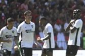 Futebol: Botafogo vence o Flamengo no Maracanã pelo Brasileirão