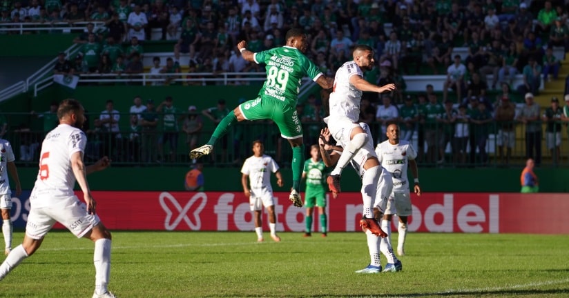 Futebol: Chape faz o dever de casa e supera o Ituano na Série B