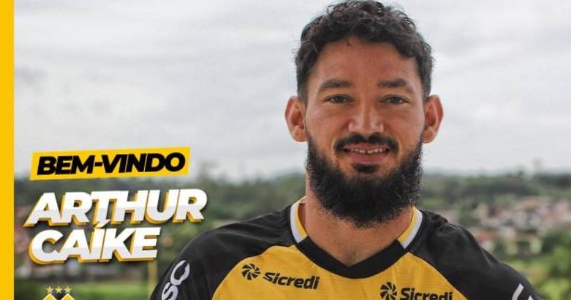 Futebol: Arthur Caíke é contratado pelo Criciúma