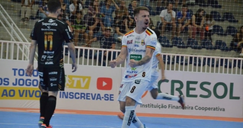 Futsal: Liga Nacional fecha terceira rodada nesta terça-feira (9)
