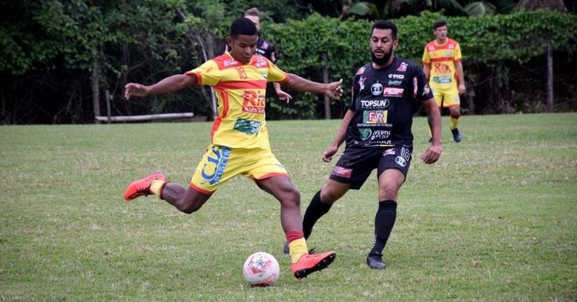 Futebol: Varzeano finaliza primeira fase neste sábado (20)