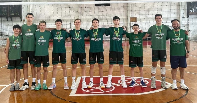 Vôlei: Jaraguaenses ficam em 3º lugar no brasileiro de seleções sub-16