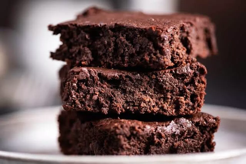 Aprenda como fazer brownie de chocolate
