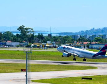 Empresas anunciam voos extras para aeroportos catarinenses