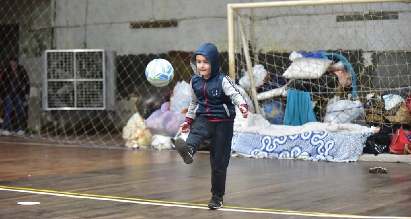 Futsal: Assoeva participa de ação com desabrigados