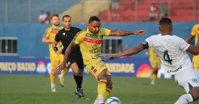 Futebol: Brusque perde do Goiás pela Série B