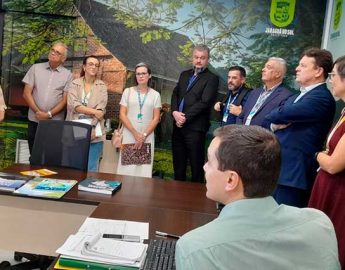 CEF entrega Selo Caixa de Gestão Sustentável à Prefeitura de Jaraguá