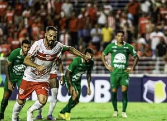 Futebol: Chapecoense é superada pelo CRB na Segundona