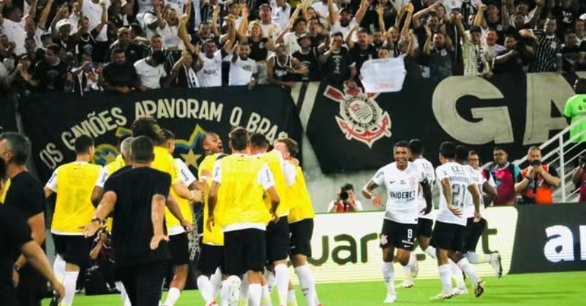 Futebol: Corinthians vira sobre o América-RN e larga em vantagem na Copa do Brasil