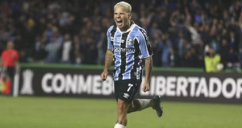 Futebol: Grêmio goleia o The Strongest e segue vivo na Libertadores
