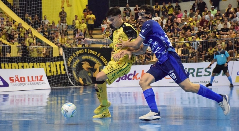 Futsal: Jaraguá supera o Praia pela Copa do Brasil