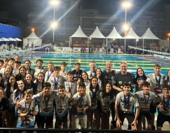 Natação: Equipe jaraguaense empilha medalhas e recordes em torneio estadual