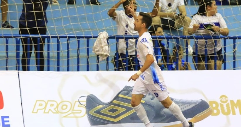 Futsal: Liga Nacional fecha sexta rodada nesta segunda-feira (6)